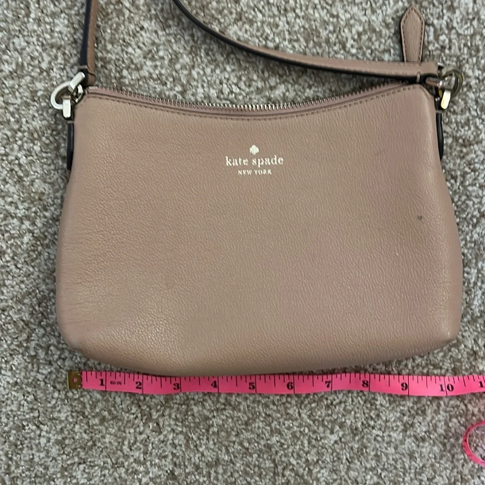 Kate Spade Tan Crossbody Bag with Gold Accents - Picture 3 of 9